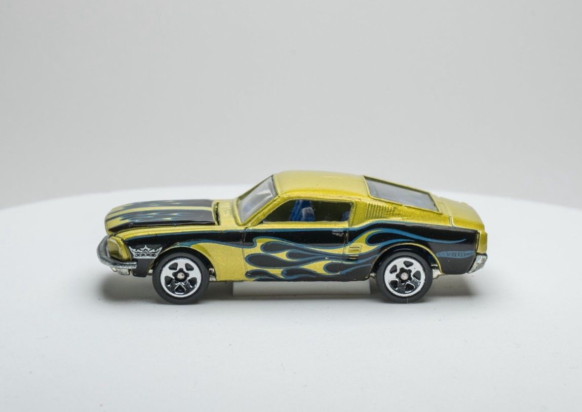 Hot Wheels Modellini d'auto: 2004 Hot Wheels, Mustang 1968 – Usato da epalinges venduto da Misterazz 1
