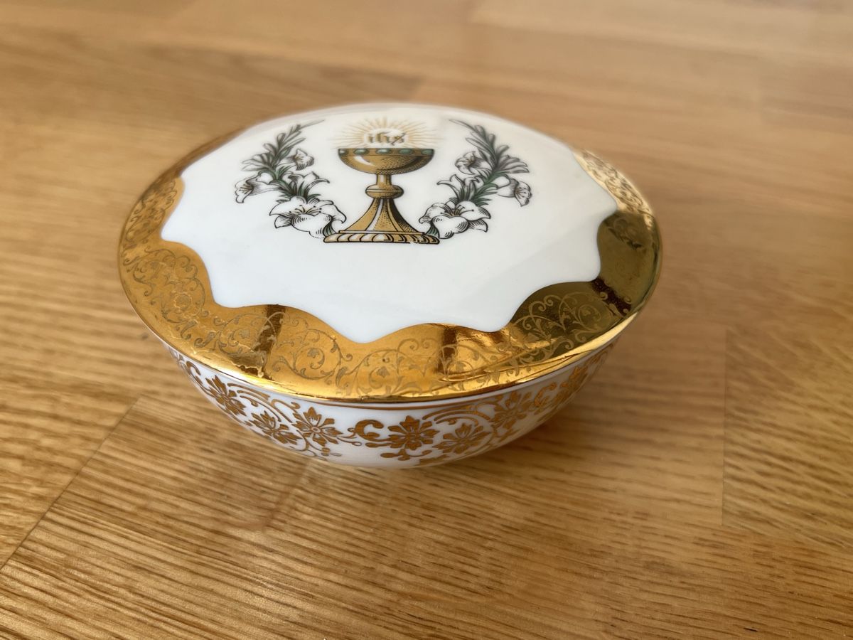 Seifenschalen: Limoges France Schmuckdose Schale Goldig Vintage – Gebraucht aus Basel von clembou