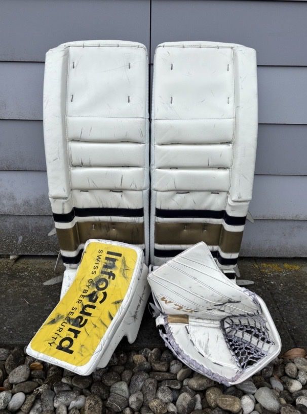 Protezioni & Imbottiture: Original EVZ Goalieset #30 Leonardo Genoni – Usato da Kallnach venduto da Chaesi89
