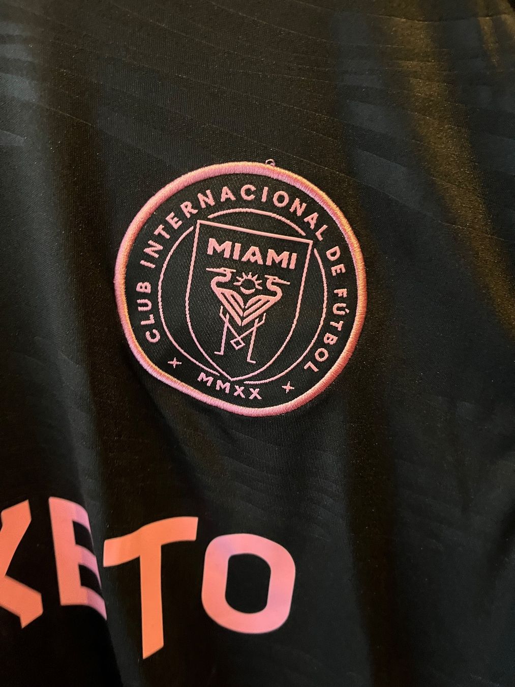 Adidas Canottiere & Pantaloni: Inter Miami Auswärtstrikot 23/24 Messi – Nuovo (secondo la descrizione) da Dällikon venduto da Gia_7d57 2