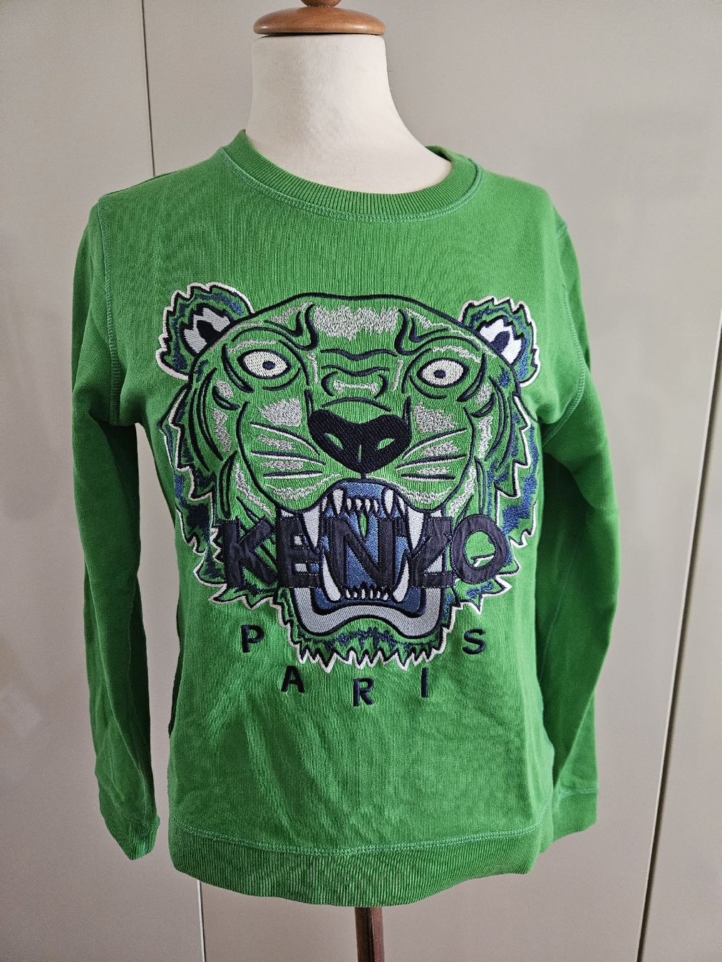 Kenzo Pullover & Sweatshirts: Kenzo Pulli Gr. M – Gebraucht aus Zürich von ColdCoffee