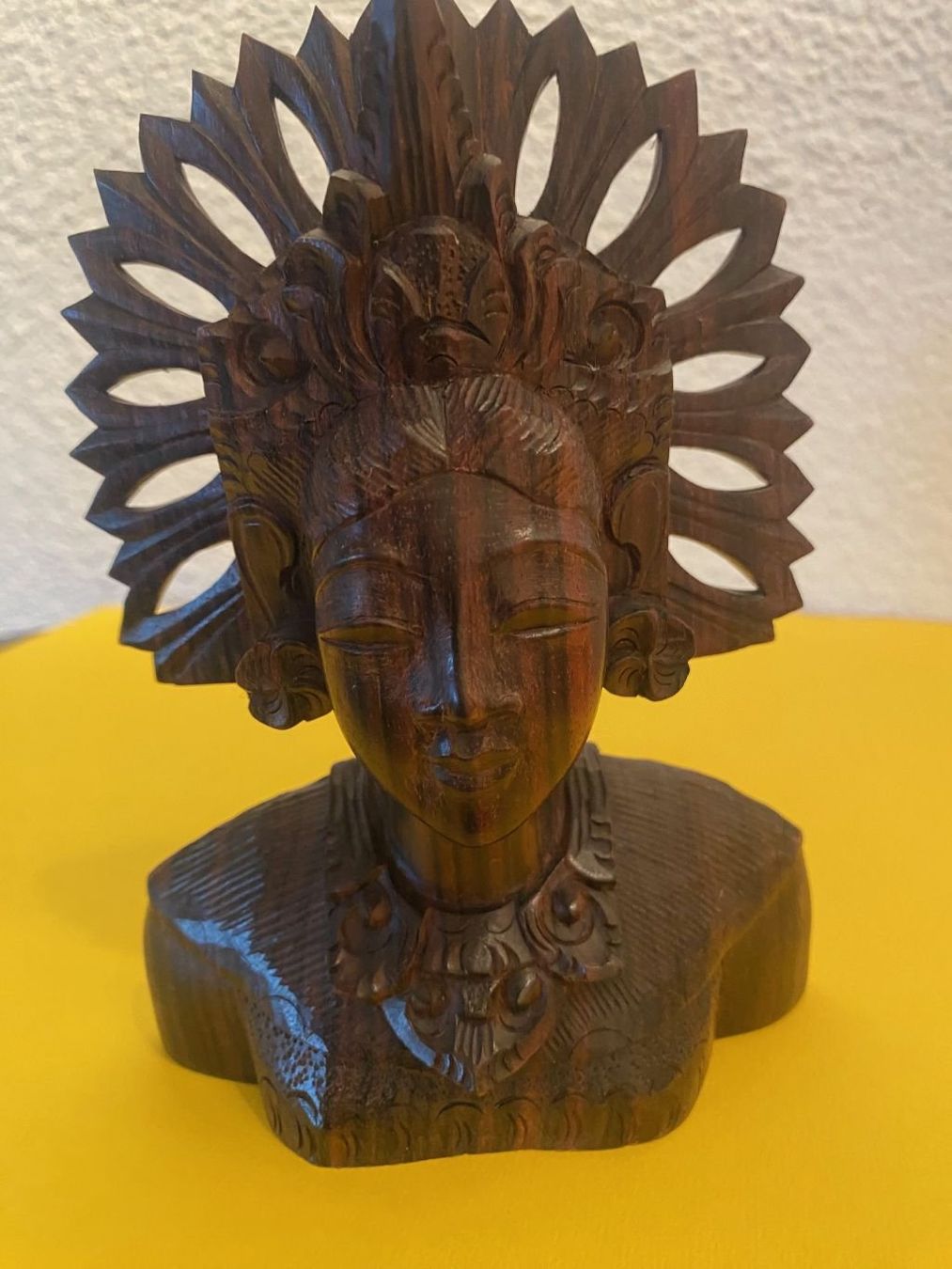 Statuette: Büste einer balinesischen Tempeltänzerin - Kunsthandwerk – Nuovo (secondo la descrizione) da Aarau venduto da chicochicomama 1