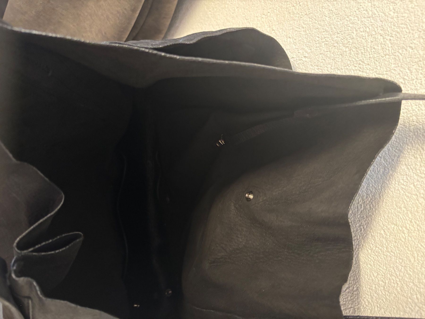 Taschen für Damen: VICMATIE Ledertasche – Gebraucht aus flawil von sto_c5gh 1