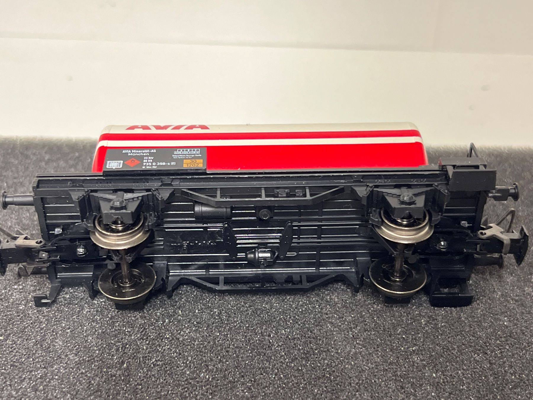 Märklin Modelleisenbahnen: Märklin AVIA  H0 AC – Gebraucht aus Neuenhof von ludovicco 5
