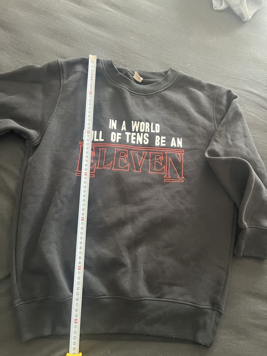 Pullover & Sweatshirts: Stranger Things Pullover schwarz Grösse M – Gebraucht aus Olten von sae_82z2 1