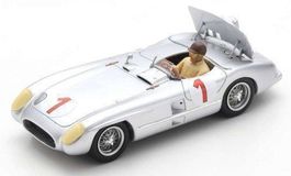 MERCEDES 300 SLR JM.FANGIO 1:43 SPARK