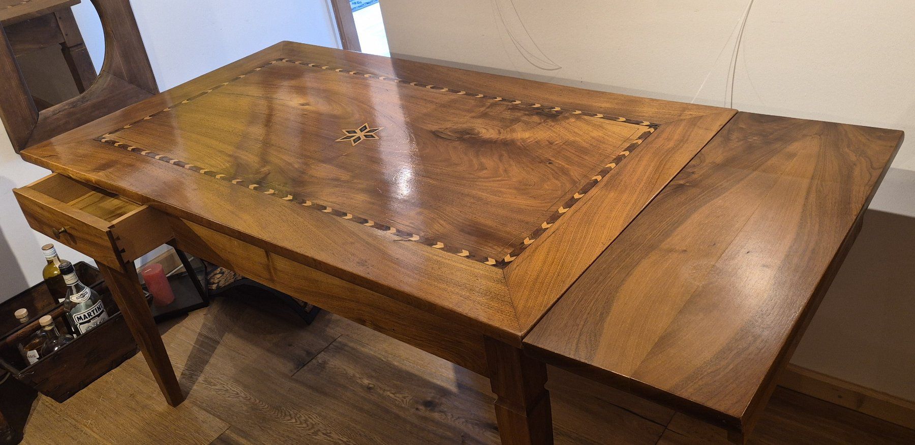 Tische: Table-bureau avec deux tiroirs et une rallonge – Gebraucht aus Chateau-d'Oex von Jump65 2