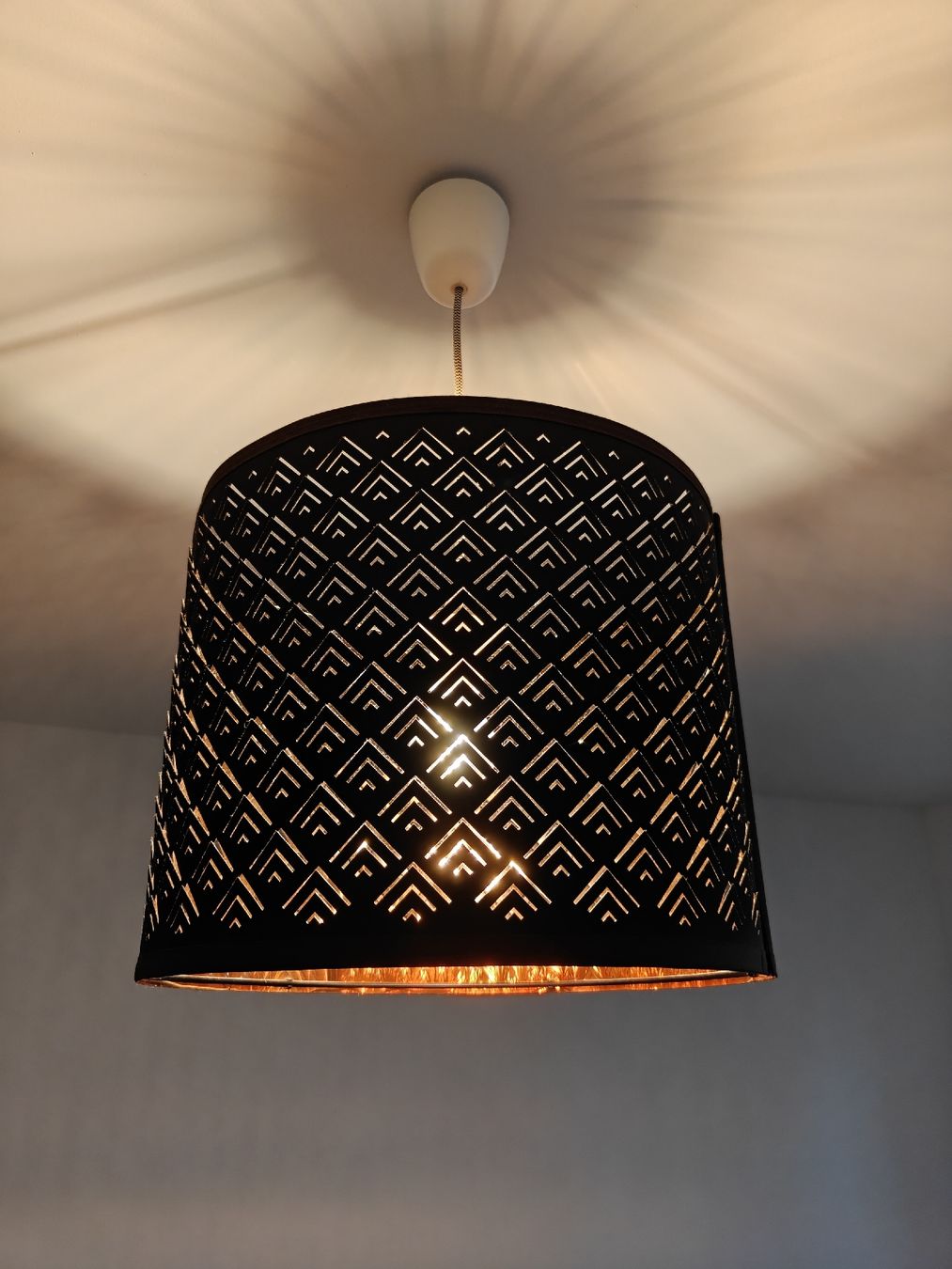 Lampadari & plafoniere: Pendelleuchte mit geometrischem Muster / Pendant – Usato da Bern venduto da Mik_2rmd