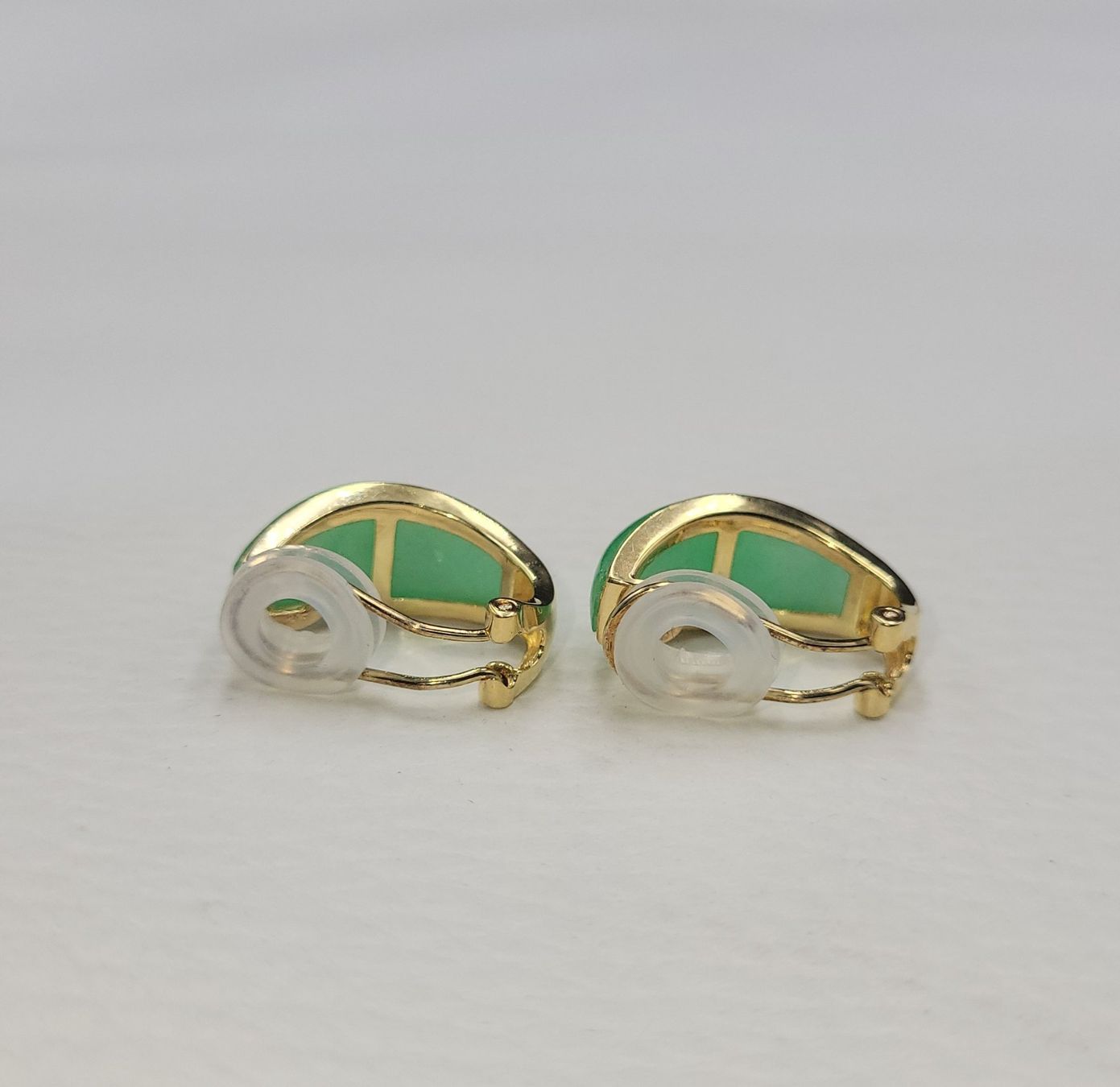 Orecchini pendenti & Orecchini a lobo: Gold 585 Ohrclips Mit Jade – Usato da Wald ZH venduto da Dasilver 1