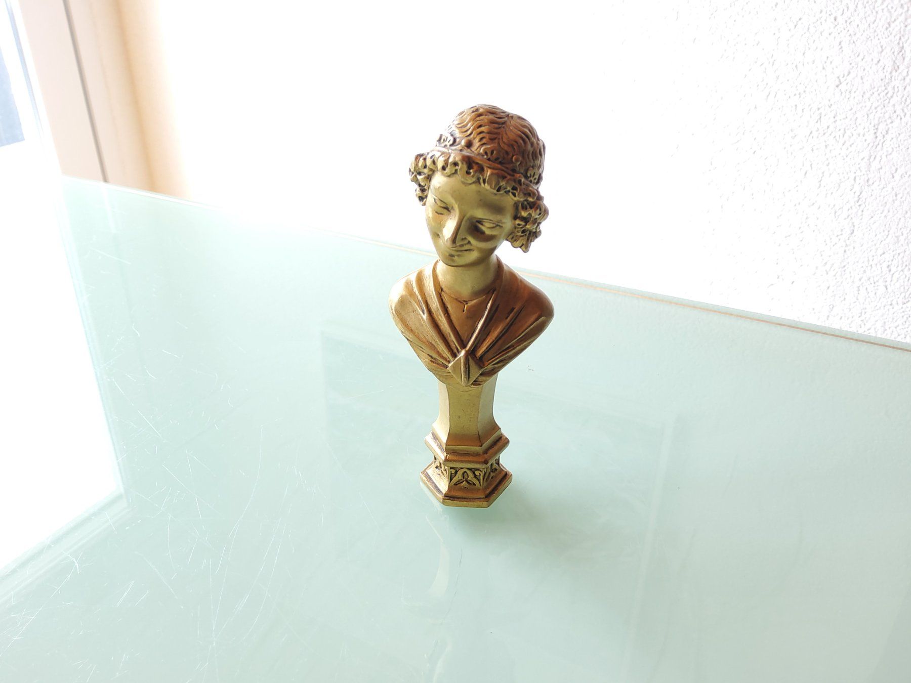 Figuren: Petite sculpture signée  – Gebraucht aus Malleray von Broc-Mo