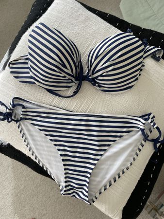 Bikini 40 . Hose 40 Oberteil 80 B wie neu