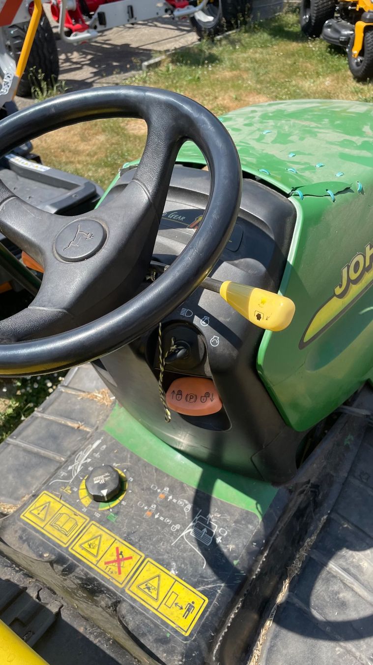 John Deere Tagliaerba: Rasentraktor Aufsitzmäher John Deere LT133 – Difettoso da Ermensee venduto da peterfrey 6