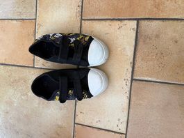 Turschuhe "Pokemon"Gr. 30, schwarz bedruckt
