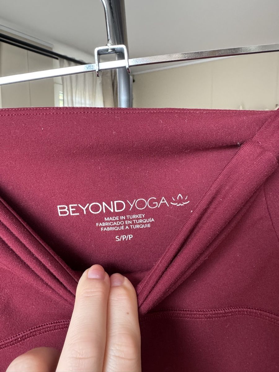 Leggings: Beyond Yoga Leggings with Pockets S – Usato da Küsnacht ZH venduto da pup_culture 2