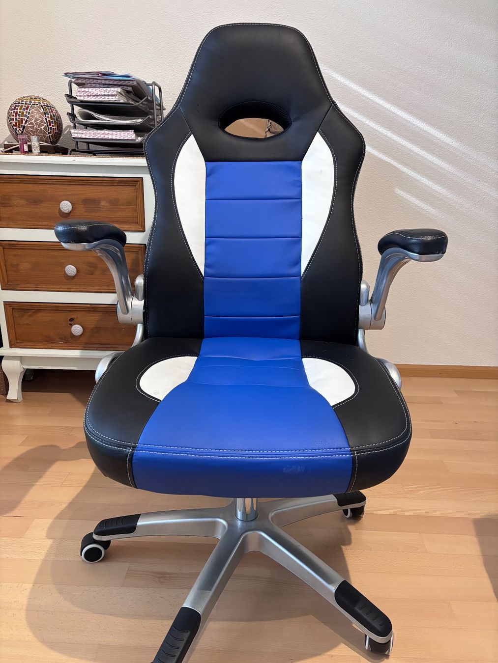 Sedie: Gaming-Bürostuhl, schwarz/blau, mit Rollen – Usato da Binningen venduto da fal_89rg 5