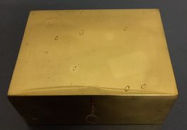 GOLDENE *SCHATZKISTE* MIT SCHLÜSSEL/12+ X 16/H 8CM/INTAKT