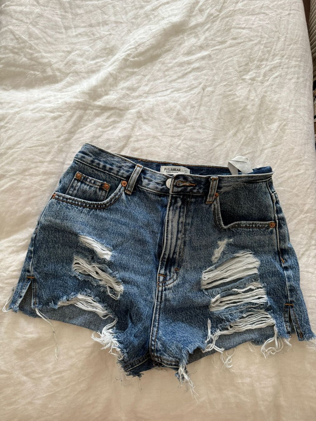 Pull&Bear Jeans: Pull&Bear Jeans Shorts, destroyed, hellblau, Gr. 36 – Usato da Zürich venduto da iwa_7wfj