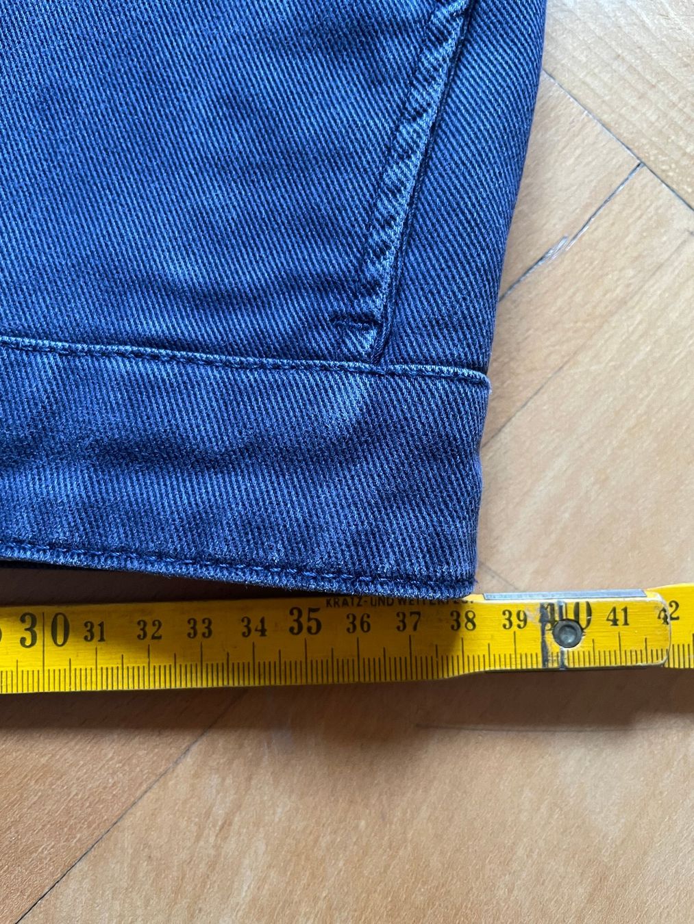 Pantaloni: El Jadida Chino Blau 30 – Usato da Zürich venduto da Rollladen 4