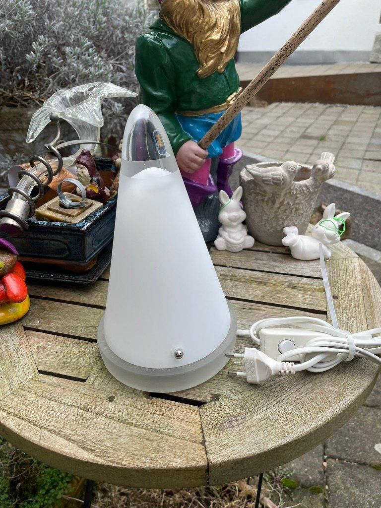 Lampade: Nachttisch-Lampe – Usato da Forch venduto da ESELSTEIN