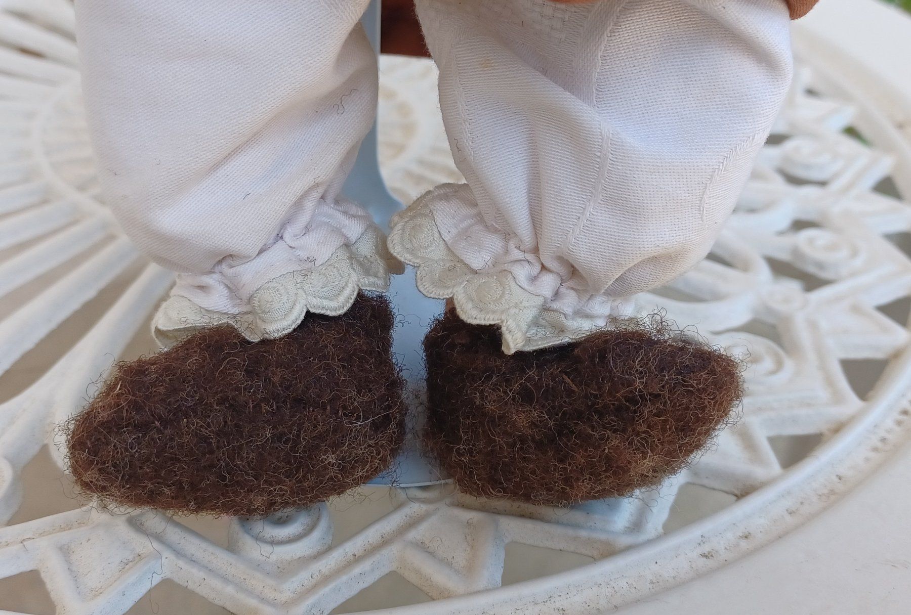 Bambole: Künstlerpuppe in Bauernlook – Usato da Hirschthal venduto da Ruwallkimoos199 6