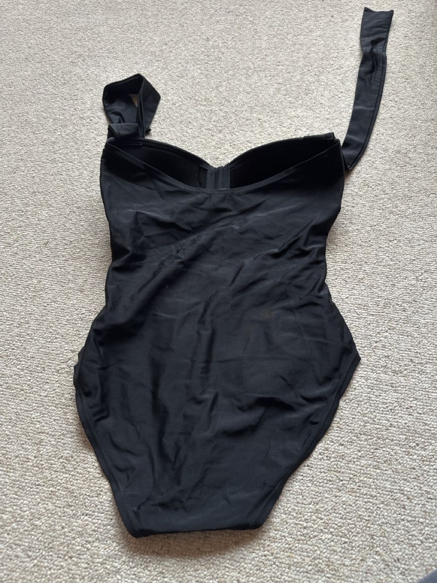 Maillots de bain & Bikinis: Schwarzer Badeanzug Class International Grösse 36B – D'occasion à Buchs AG par tifena 4