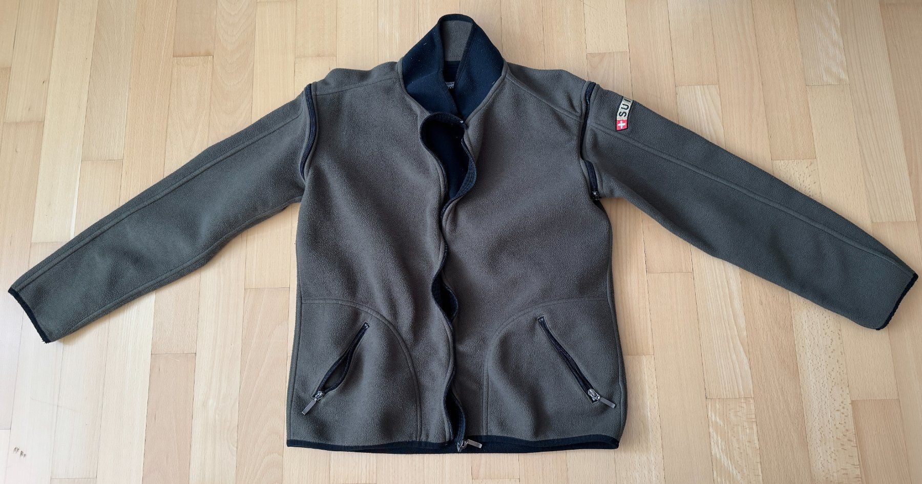 Armée suisse Vestes: Fleece Jacke, Jacket, Pulli, Pullover, Armee Schweiz – D'occasion à Winterthur par YaV