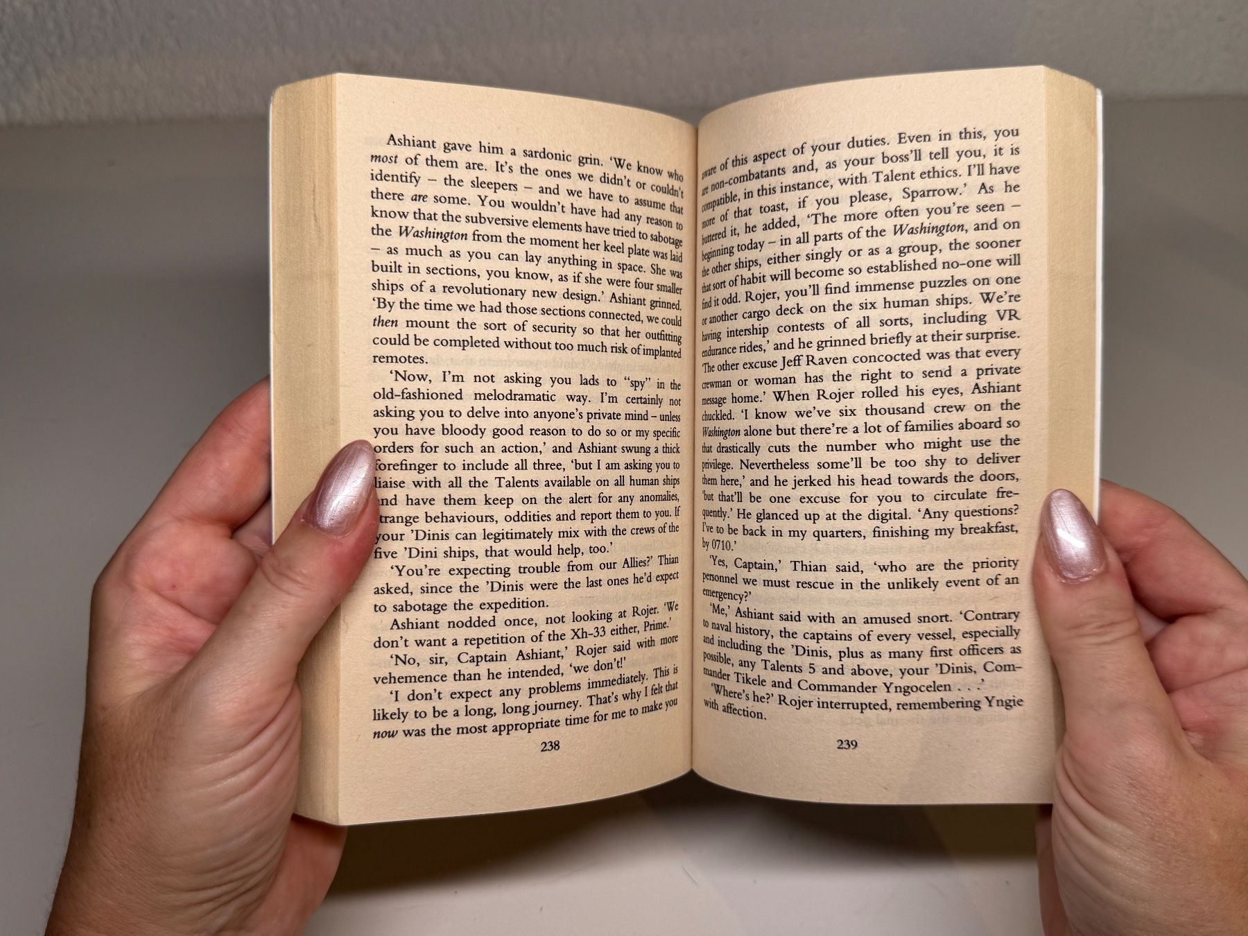 Libri: NOVEL: Anne McCaffrey, Lyon's Pride – Usato da Grosswangen venduto da English_books 7