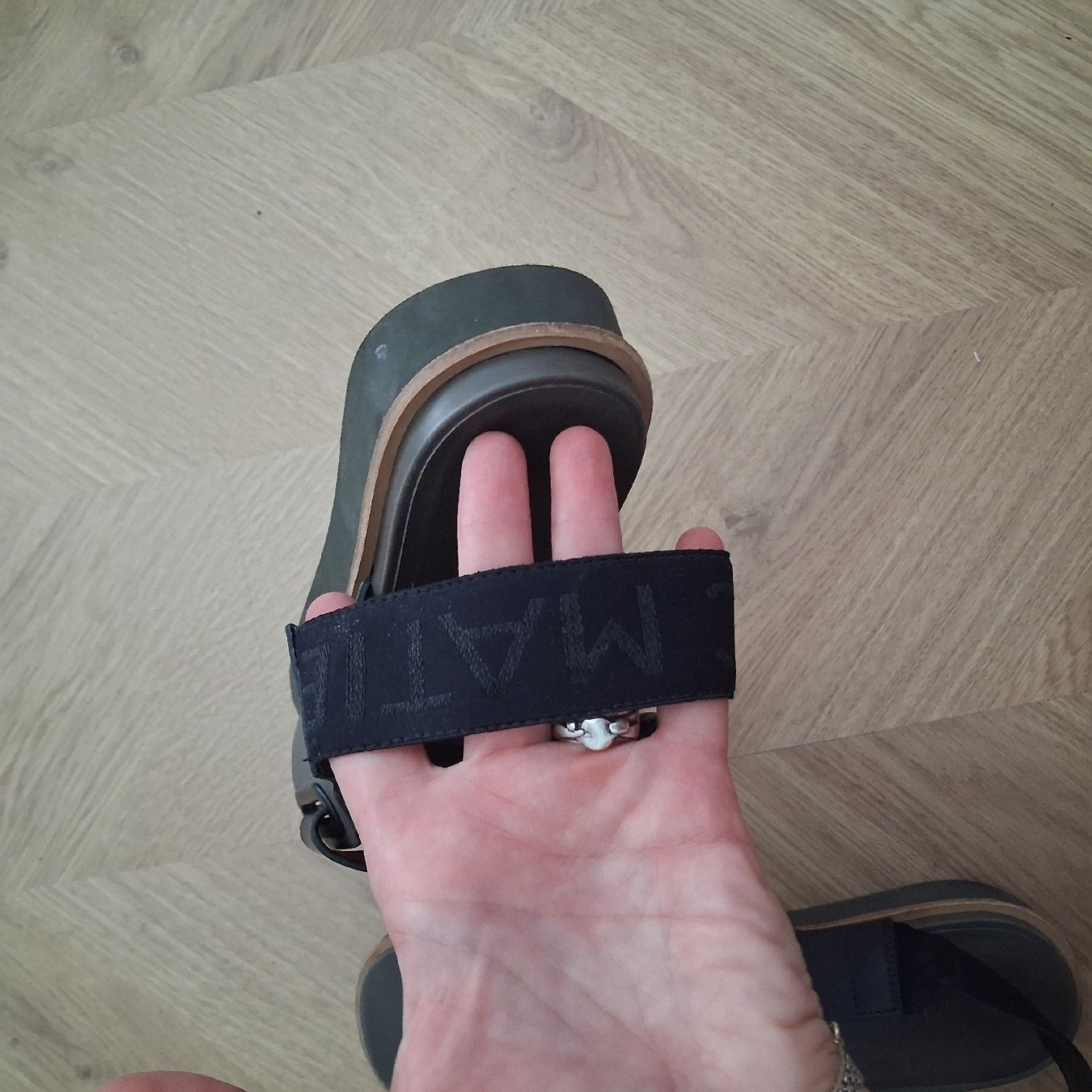 Vic Matié Damenschuhe: Vic Matie Sandals Red Black Size 41 – Neu (gemäss Beschreibung) aus Wil SG von tre_g2l7 2