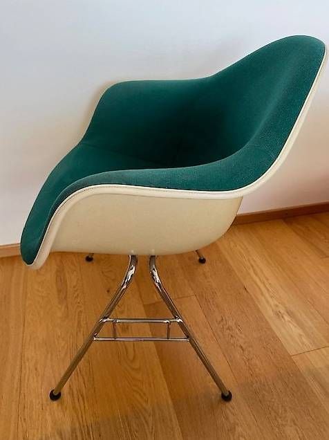 Vitra Sedie: Vitra Eames chair, Fiberglas, – Usato da Reinach BL venduto da high-speed 3
