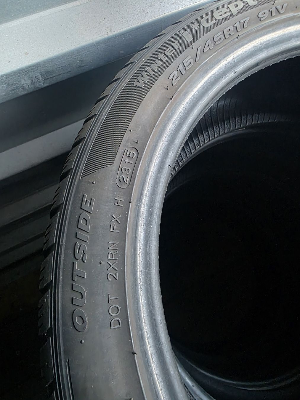 Pneumatici & Ruote complete: Hankook 215/45R17 Winterreifen – Usato da Egolzwil venduto da jan_p9xs 3