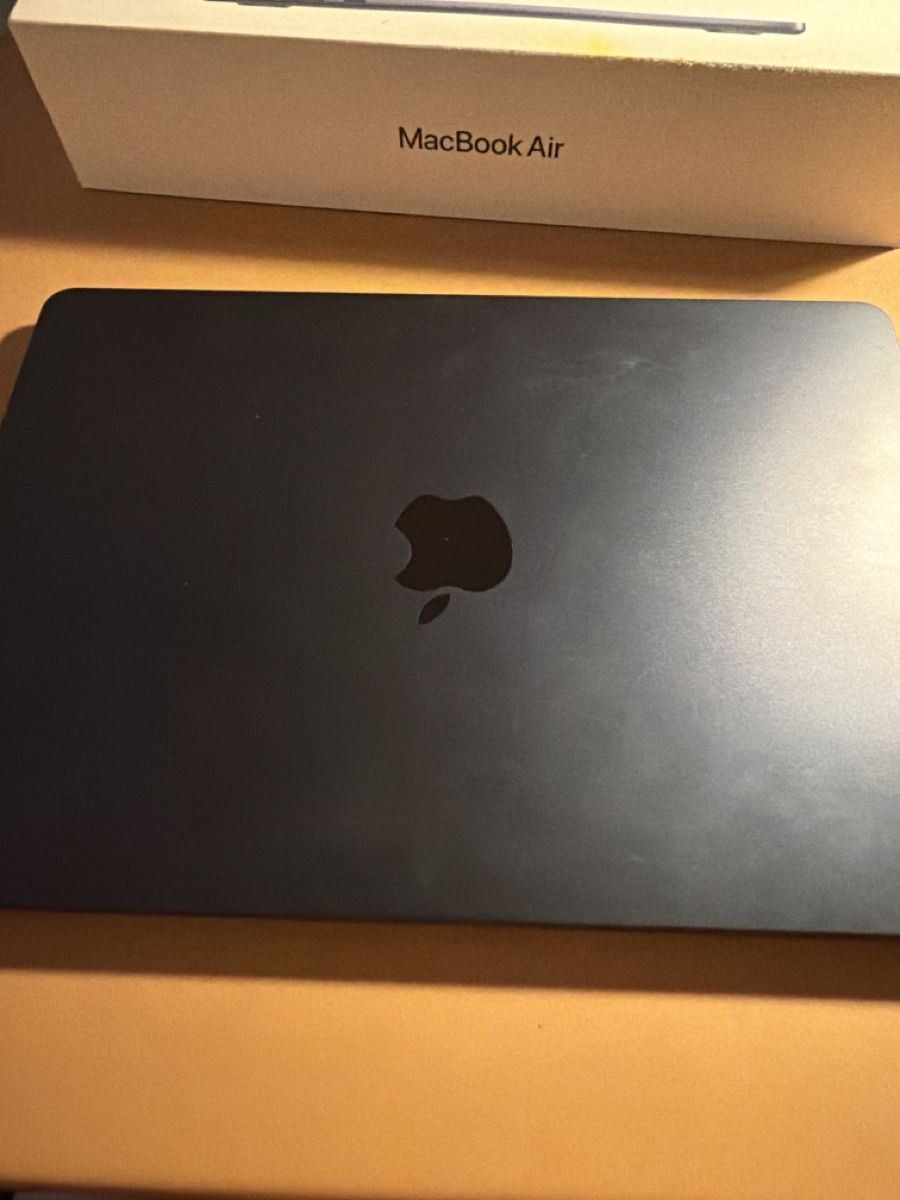 Apple Notebook: MacBook Air m4 256gb – Nuovo (secondo la descrizione) da Savigny venduto da nab_kj6v 1