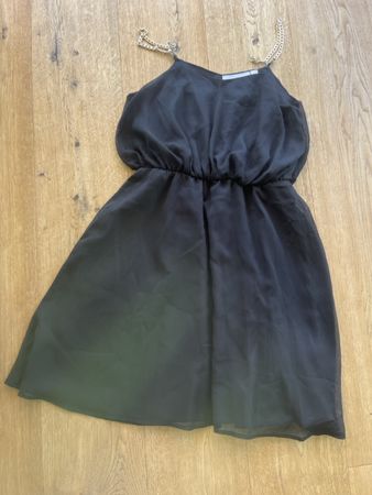 Kleid schwarz Grösse 10 mit Kettenträgern guter Zustand