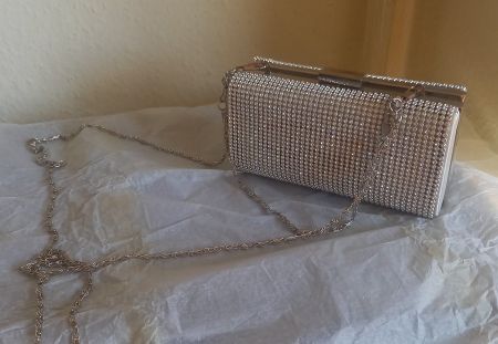 Pochette Strass Argentée avec chaîne