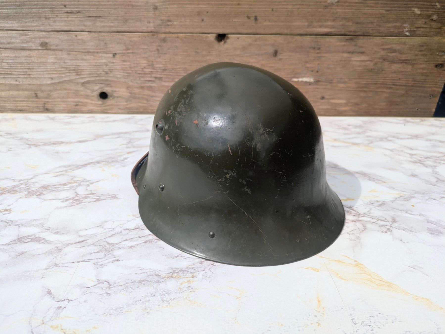 Uniformi & Effetti personali: Bulgarischer Stahlhelm M36 Typ C – Usato da Buttisholz venduto da SoldatenKammer 4