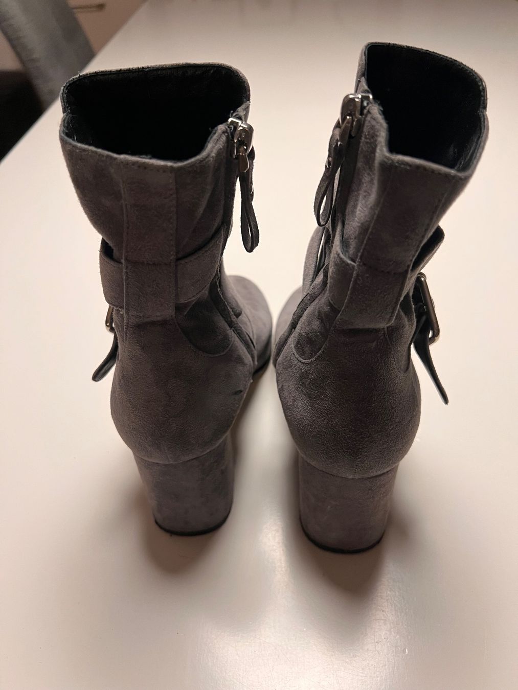 Scarpe da donna: Bottines Deimille en daim gris  - – Nuovo (secondo la descrizione) da Cologny venduto da aidakr 4