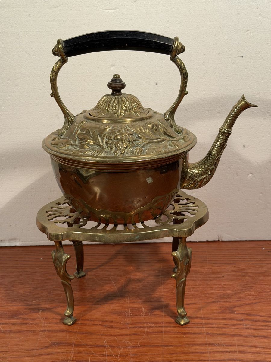 Tutte le decorazioni: Antique Brass Samovar Kettle with Ornate Engravings – Usato da Lausanne venduto da artnouveau04 3