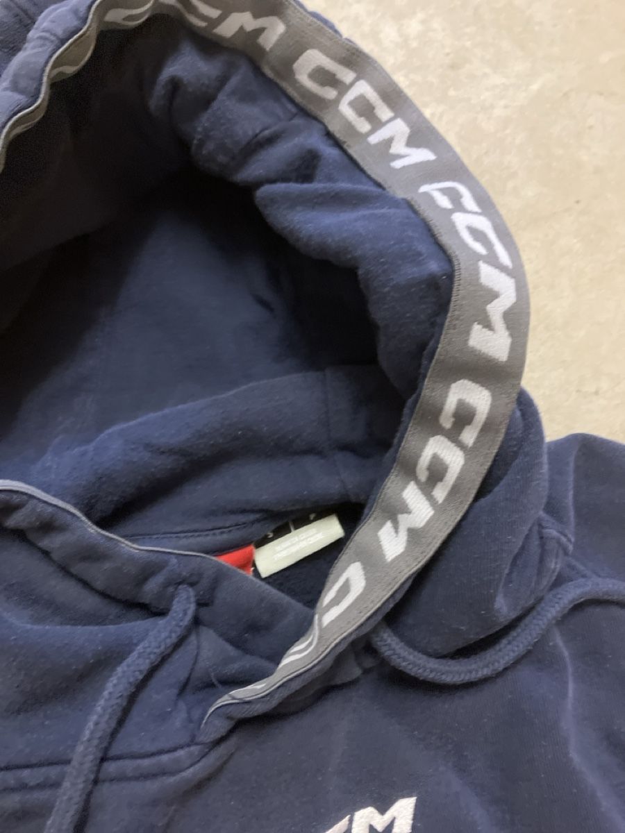 Ccm Maglioni & Felpe: CCM Hoodie, Grösse S, Dunkelblau – Usato da Steffisburg venduto da muggenstutz31 2