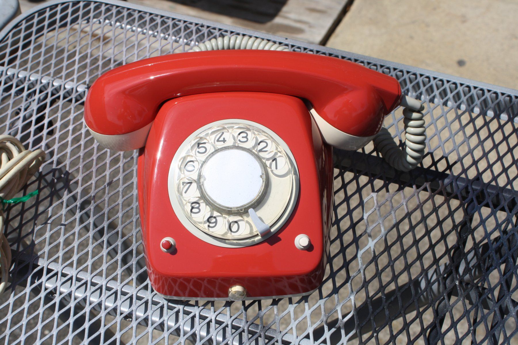 Téléphones: TELEFON VINTAGE MIT WÄHLSCHEIBE – D'occasion à Wauwil par Pneuedy 7