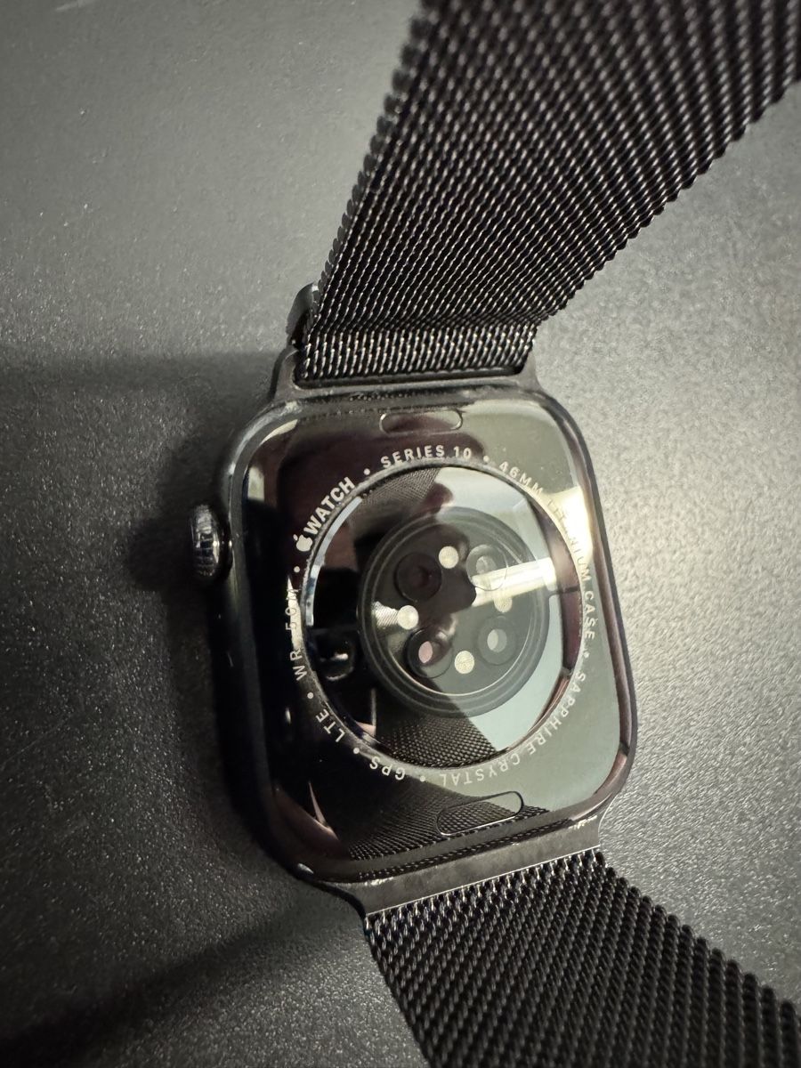 Apple Smartwatch: Apple Watch 10 Titanium Schiefer 46mm – Usato da Goldach venduto da Anfield02 3