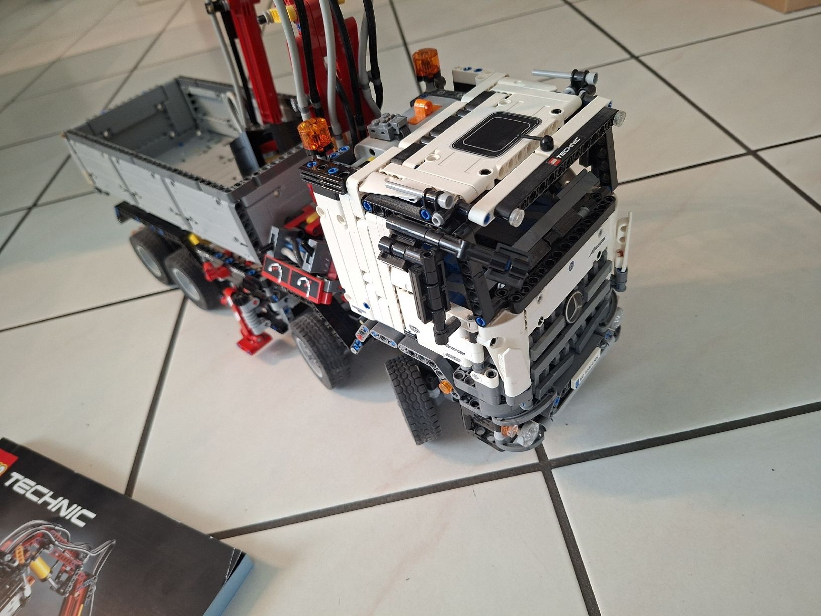 Lego Jouets: Lego Technik 42043 Merceders-Benz Arocs – D'occasion à Schattdorf par mamo1952 5