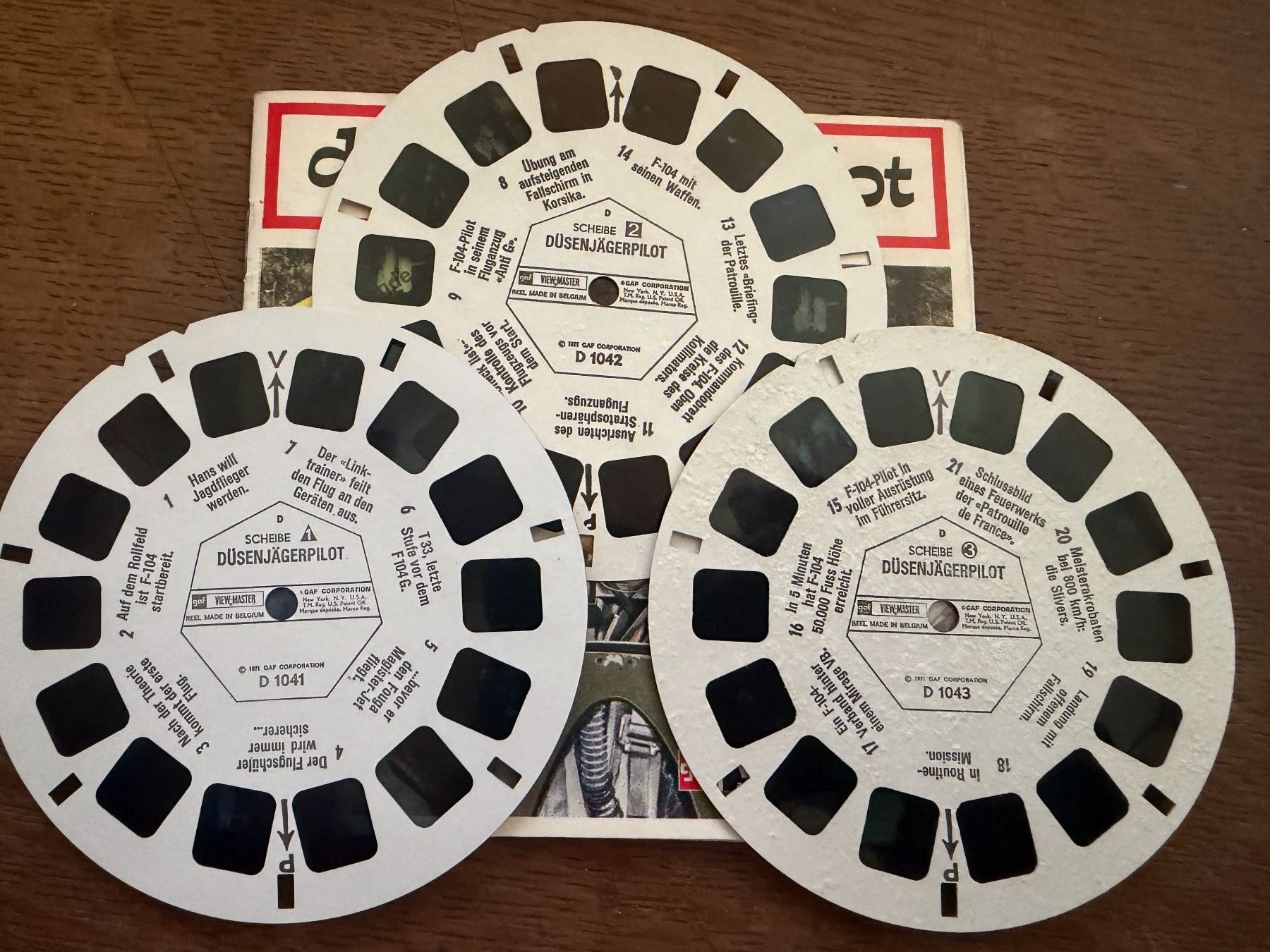 View-master Giocattoli: View-Master 3D: Nr. D 104 Düsenjägerpilot – Usato da Tegerfelden venduto da siebenmacky 4
