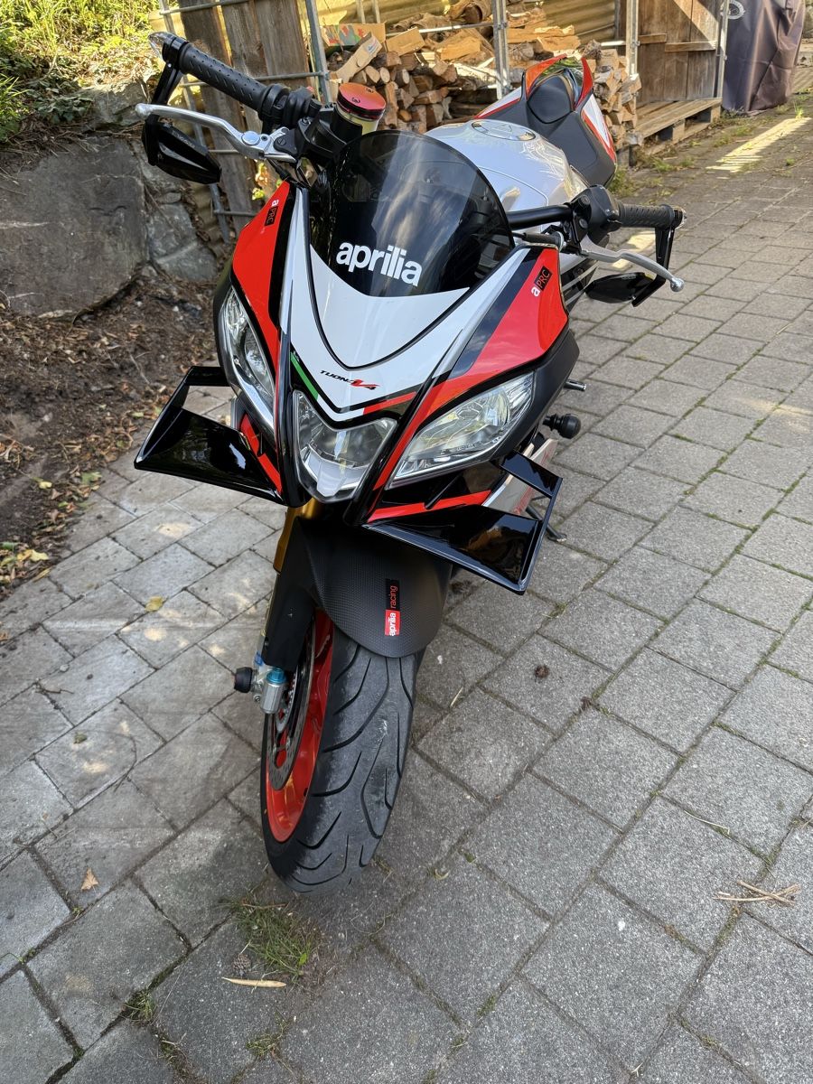 Aprilia Strada: Aprilia Tuono V4 factory – Usato da Weite venduto da nfa_bf2l