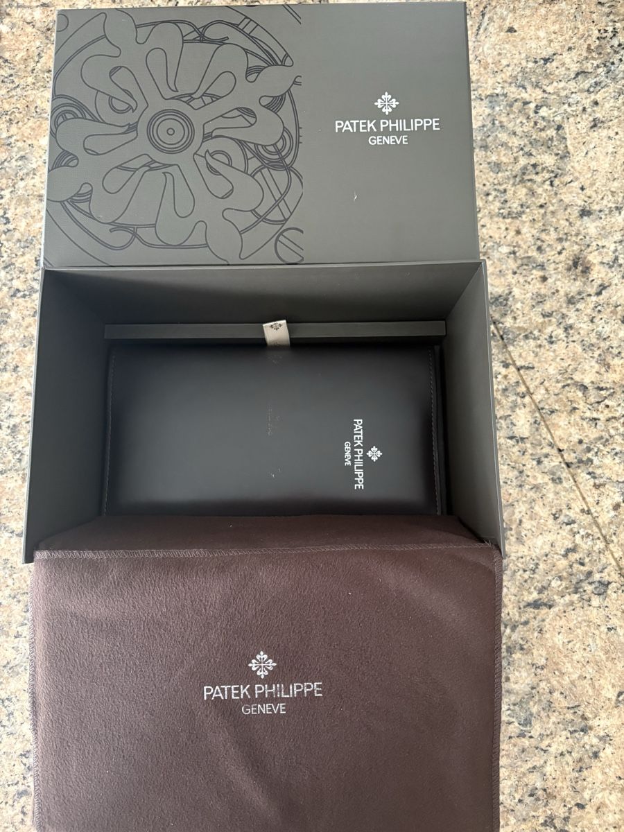 Patek Philippe Orologi: Patek Philippe Annuel Calender 5205G-013 – Usato da Rüti ZH venduto da Schoele61 1