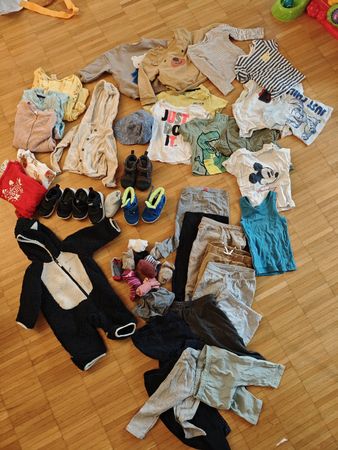 Kleiderpaket ca. Gr. 80-92