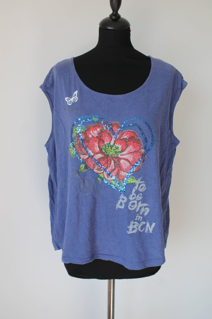 Desigual T-shirt: T-Shirt DESIGUAL taille XL – Usato da Chez-le-Bart venduto da jasse