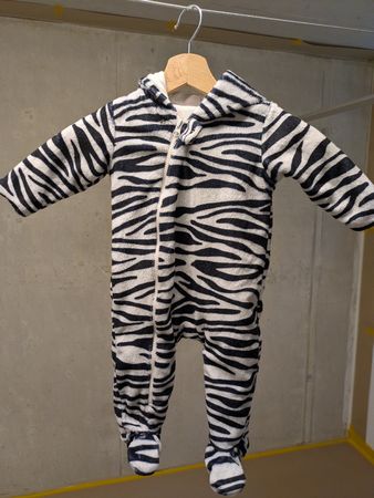 Smile Baby Overall Zebra Gr. 74 - Kuschelig weich!