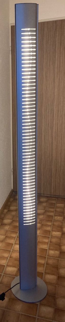 Lampade: Optelma Stehleuchte Serie 25 – Usato da Gelterkinden venduto da Busfreak