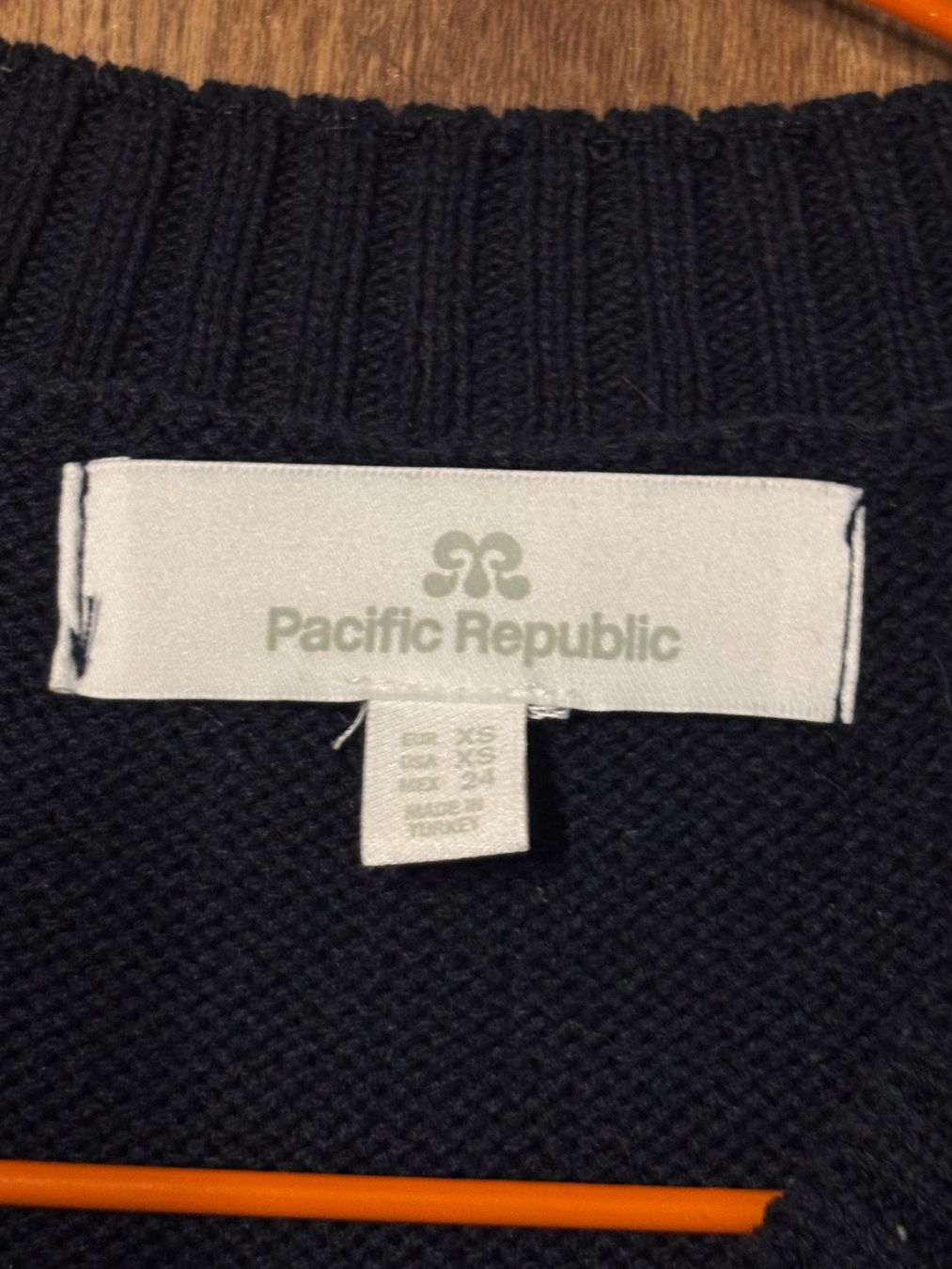 Gilet & Giacche senza maniche: Pull sans manches – Nuovo (secondo la descrizione) da St-Saphorin-Lavaux venduto da cin_c6cy 1