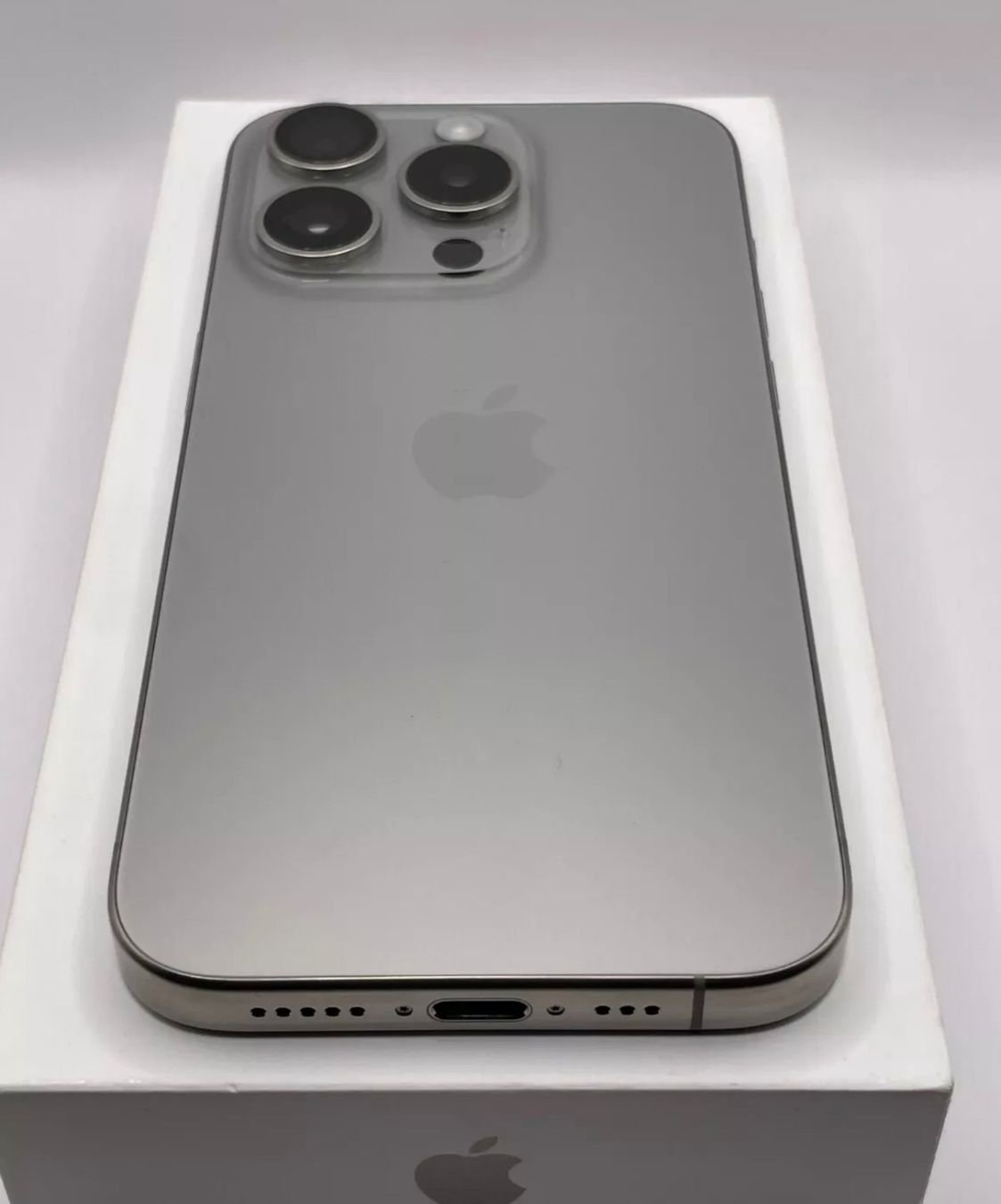 Apple Handys / Smartphones: iphone 15 pro  (256gb) Akku 100% – Gebraucht aus Luzern von Waince786 6
