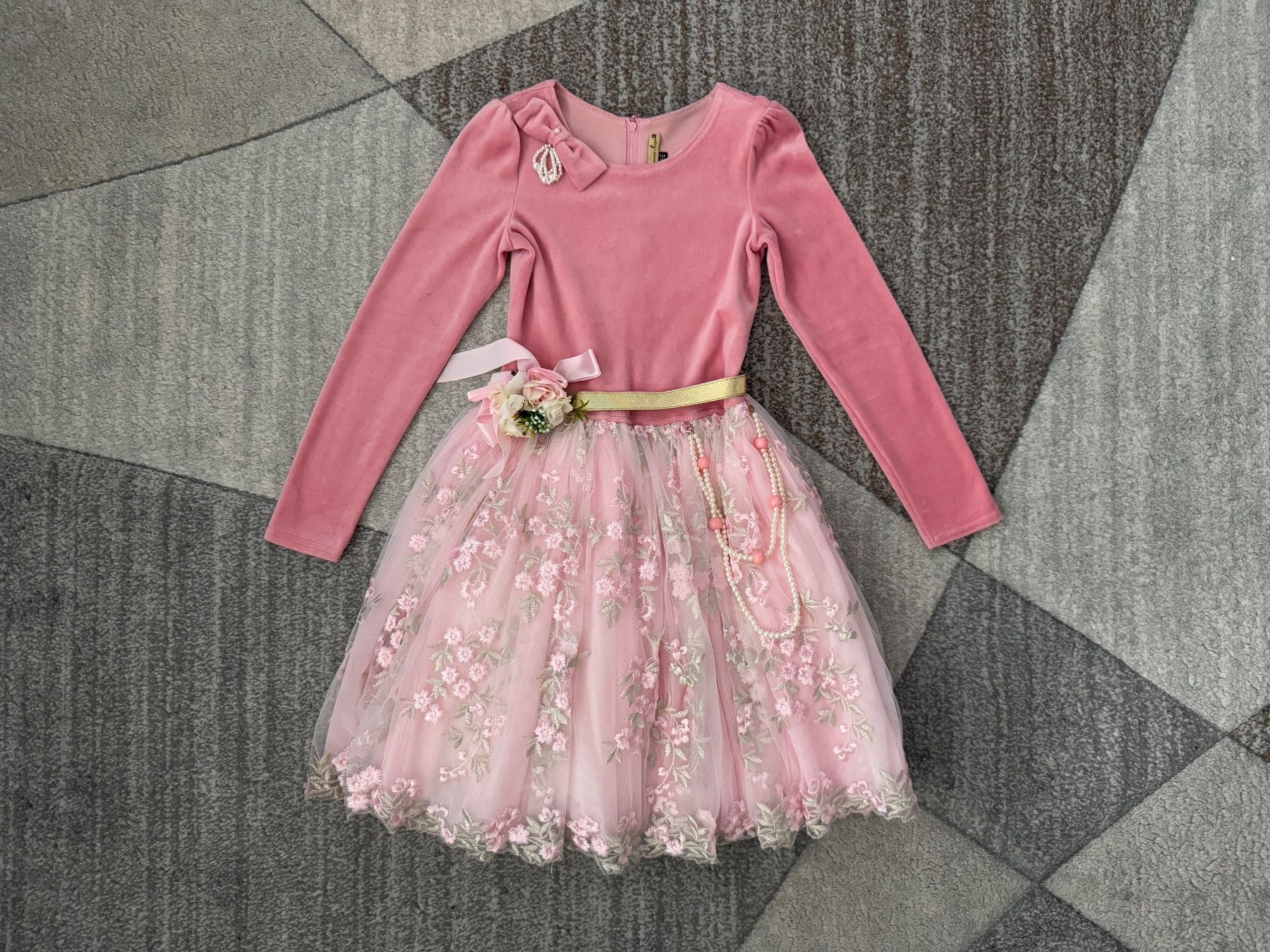 Vestiti & Gonne: Festliche Kleid Gr.134 – Usato da Zürich venduto da makmakmak